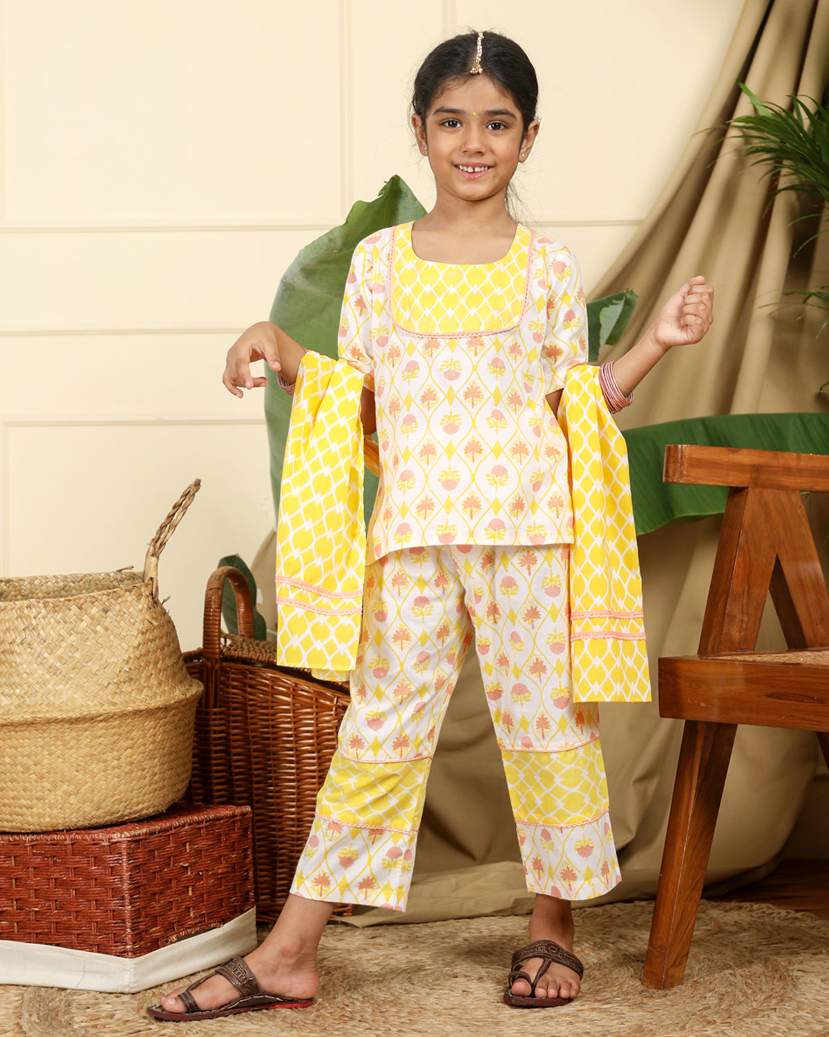 Zahra Girls Ethnic Kurta Pyjama Set in Hand-Block Printed Cotton with matching Dupatta