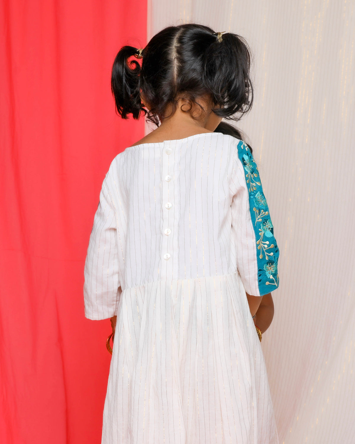 Juui Embroidered Kurta with Trousers, White