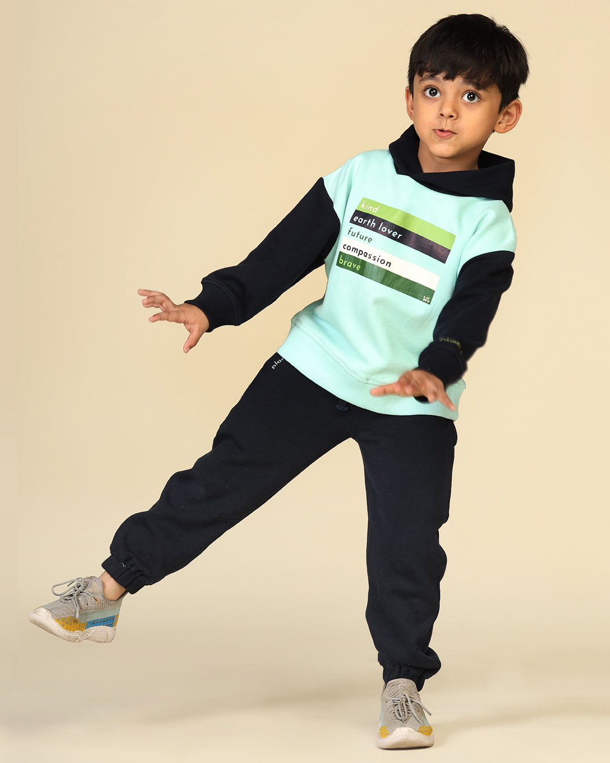 Hind Boys 3-Pack Fleece and Tricot Jogger Sweatpants with Pockets for  Athletic & Casual Wear : : Clothing, Shoes & Accessories